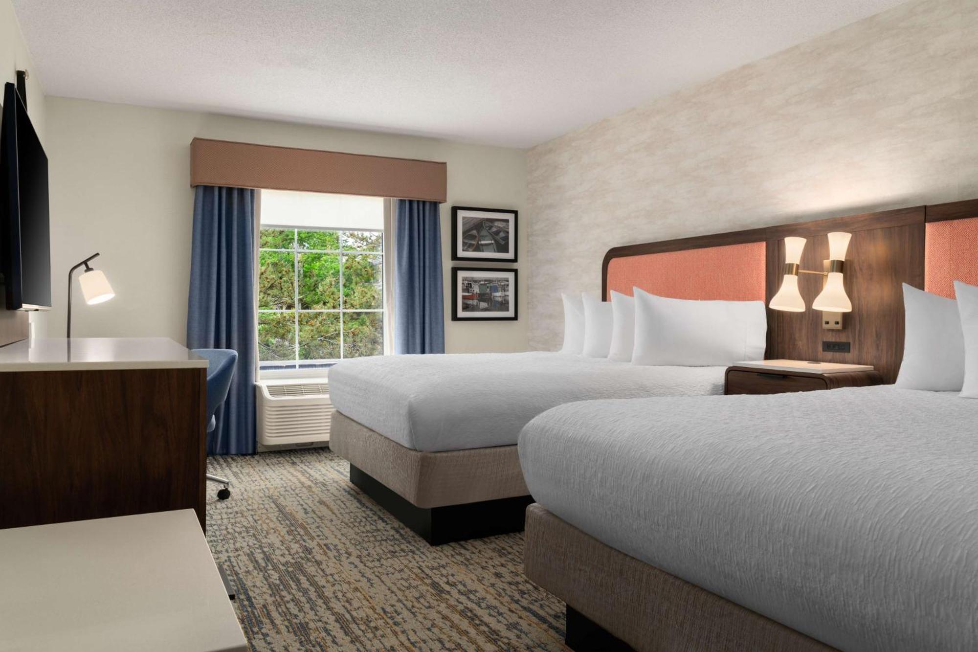 Hampton & Hotel Middletown