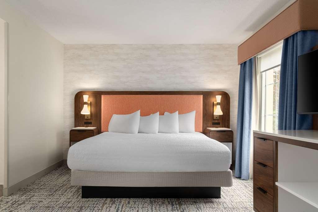Hampton & Hotel Middletown