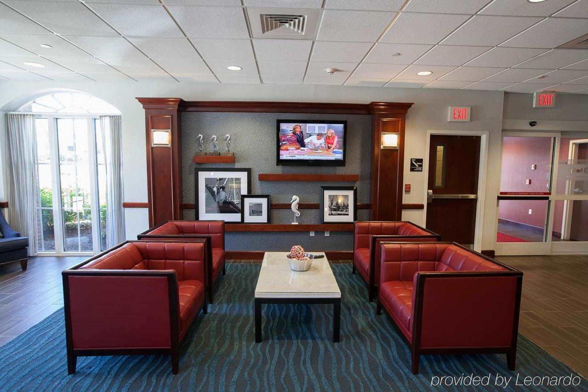 Hampton & Hotel Middletown