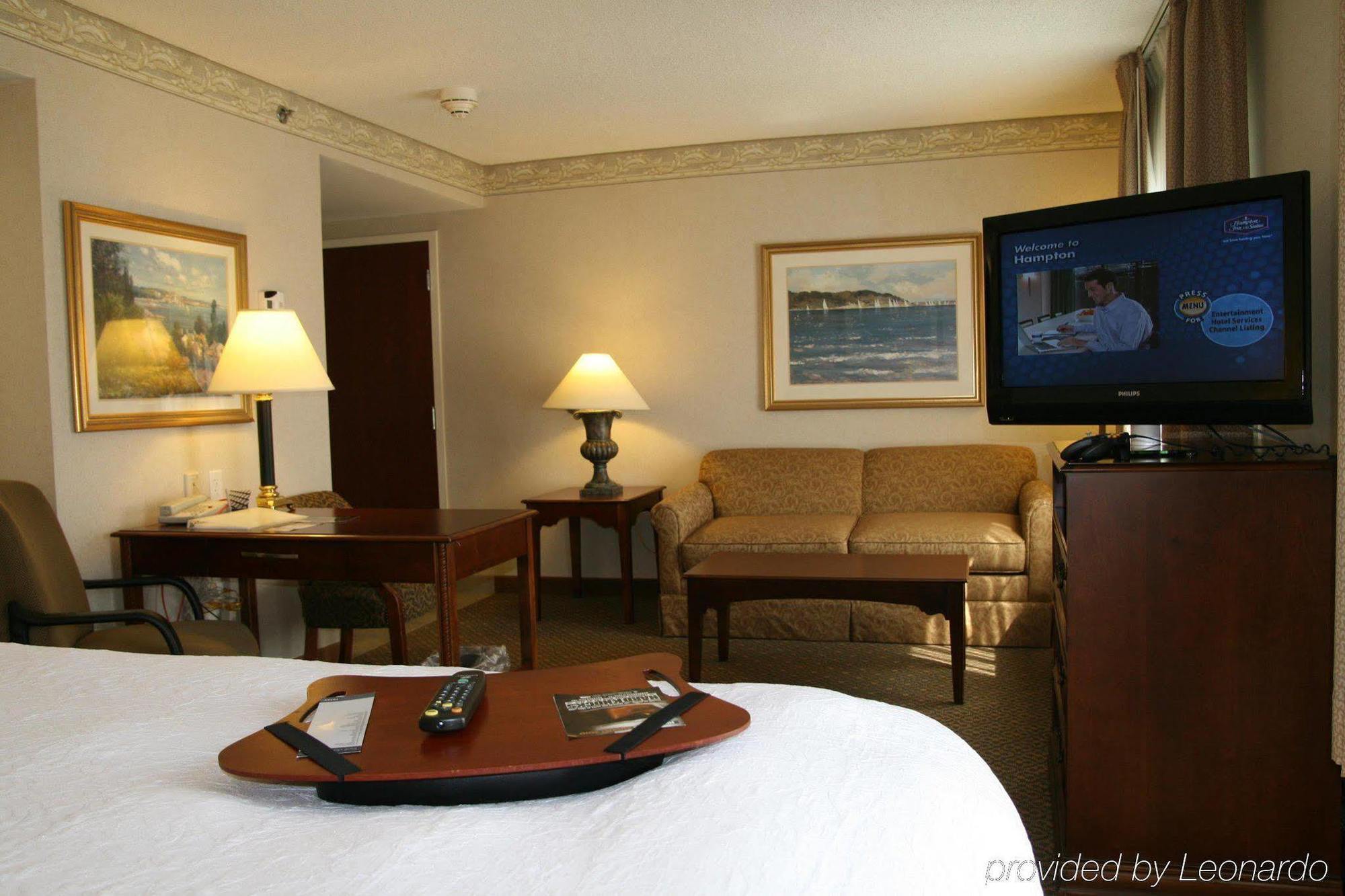 Hotel Hampton & 3*