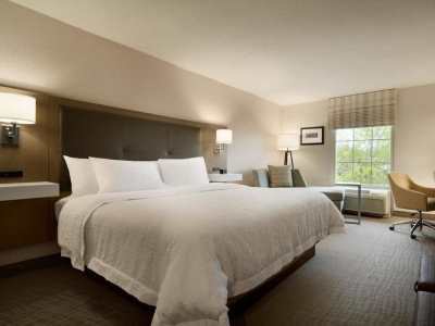 Hampton & Hotel 3*
